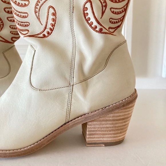 NWT Italian Cowboy Marco Delli Huyana Ivory Leather Embroidered Boots Sz 40 - Picture 3 of 11